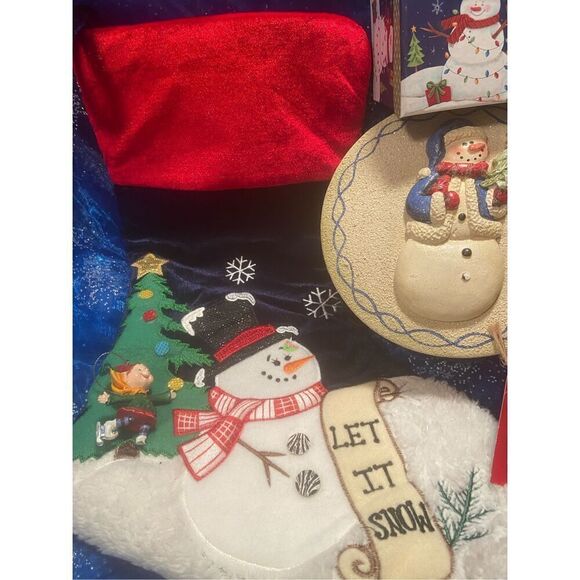 Christmas is here Bundle😇 - Picture 2 of 8